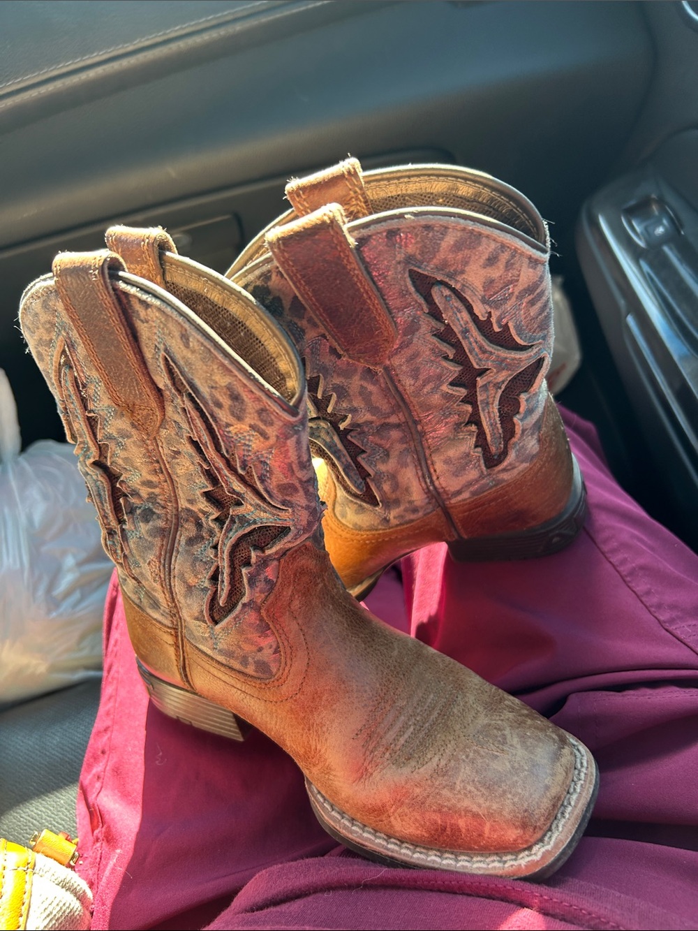 Kid boots